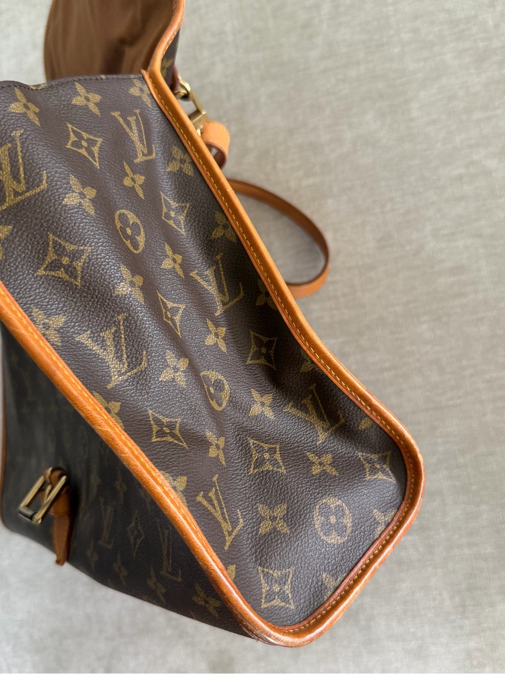 Louis Vuitton Beverly Monogram Flap Bag MM in Brown/Tan Satchel - Picture 12 of 16